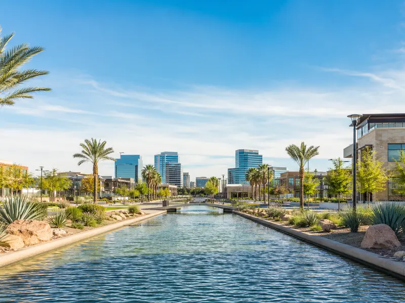 Chandler area atmosphere for the Downtown Phoenix salon guide