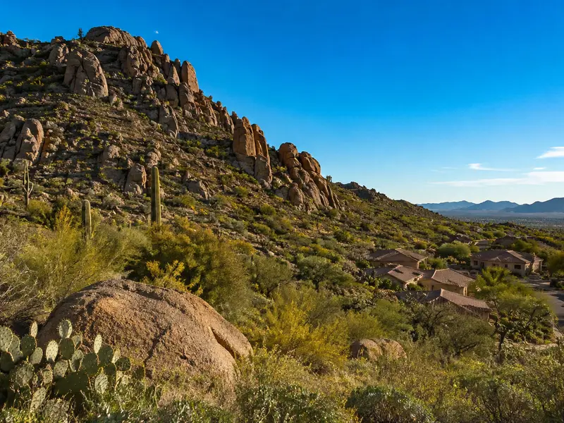 North Mountain Village area atmosphere for the Downtown Phoenix salon guide