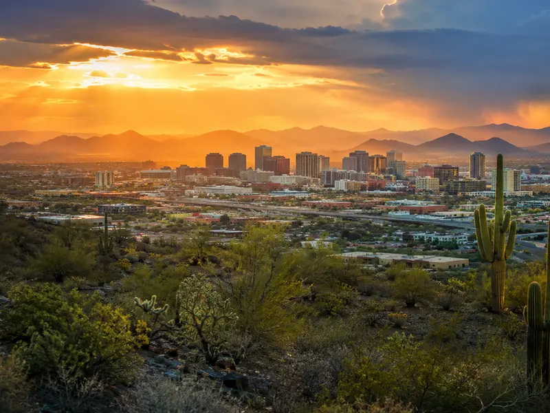 Phoenix area atmosphere for the Downtown Phoenix salon guide