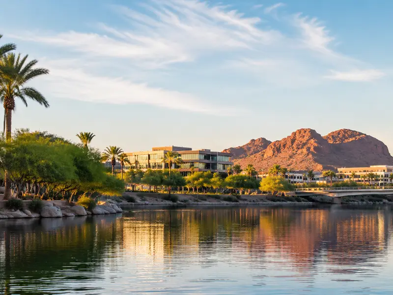 Tempe area atmosphere for the Downtown Phoenix salon guide